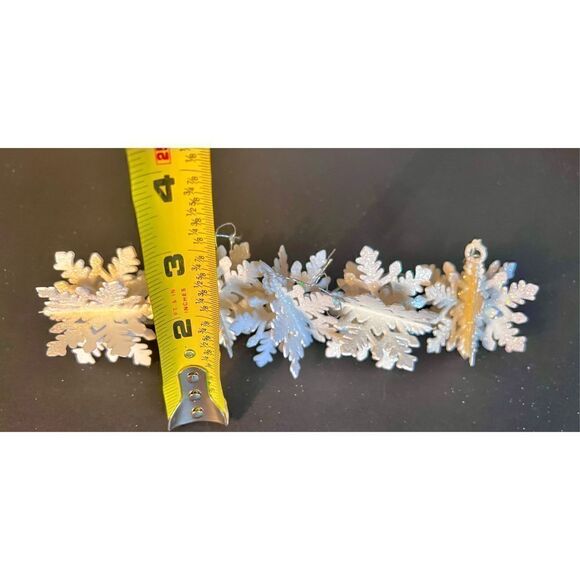 VTG Mixed Lot 50+ Plastic Christmas Ornaments Balls Snowflakes Drums Presents - Picture 5 of 14